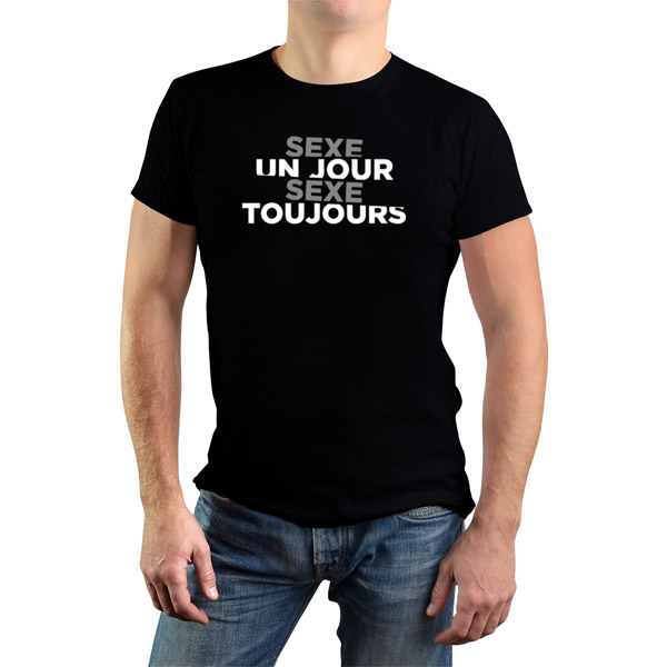 t shirt modèle sexe